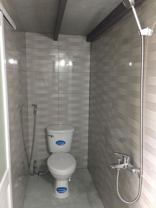 Vòi sen tắm nóng lạnh